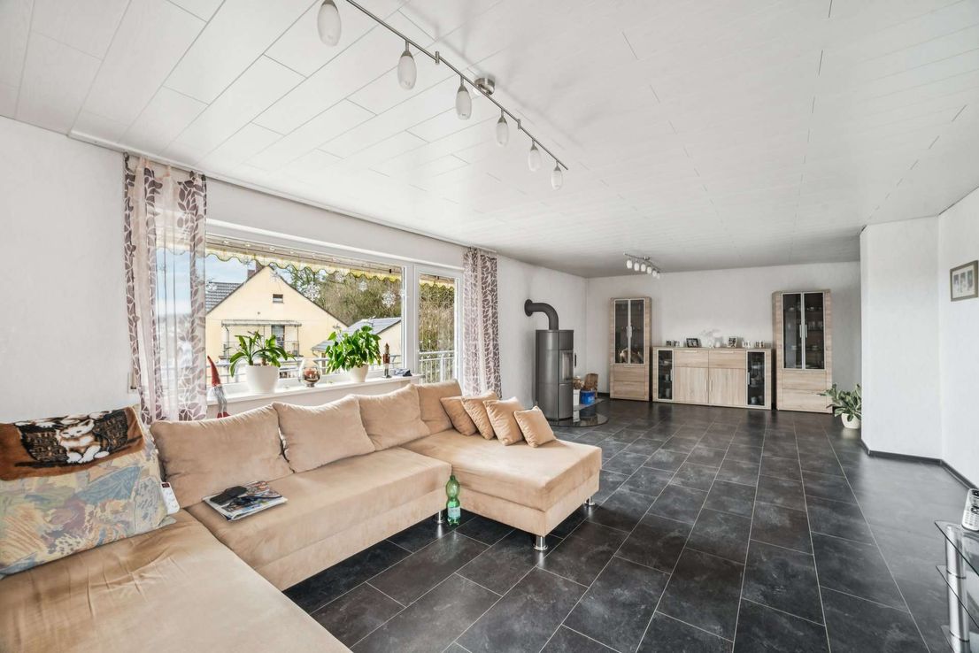 Gemütliches Zweifamilienhaus in sehr ruhiger Lage in Neuwied-Oberbieber