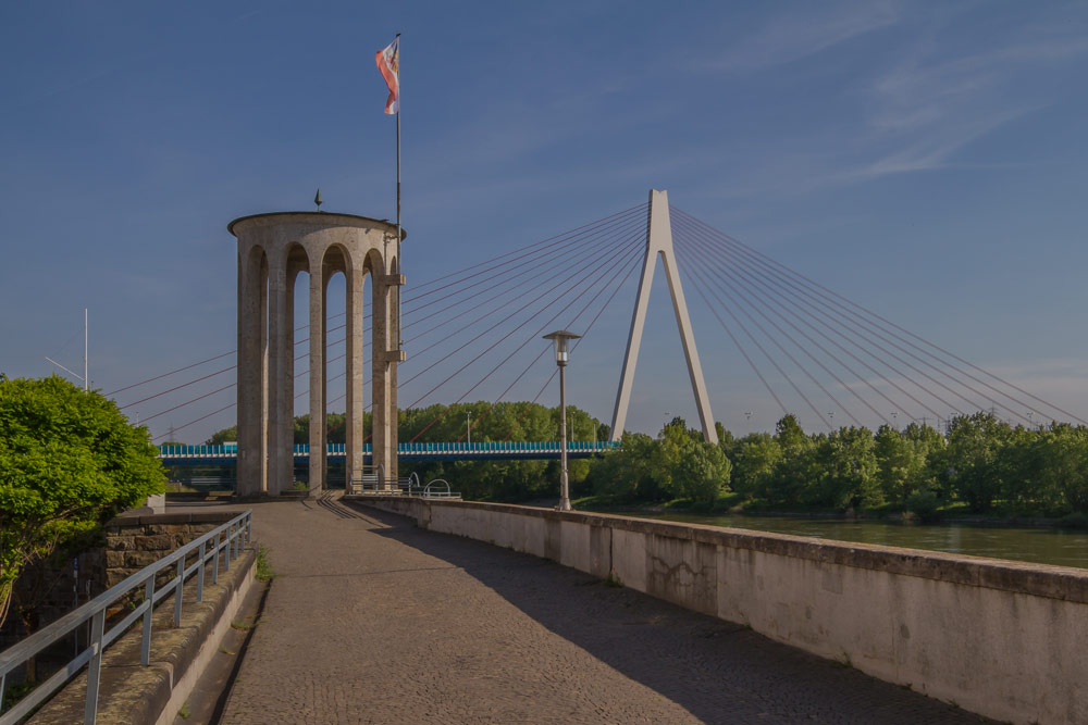 Pegelturm Neuwied am Rhein